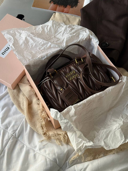 MIU MIU PREMIUM